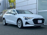 どの角度から見てもすぐに「Audi」だと分かり、時間が経っても古さを感じません。Audiの哲学であるタイムレスなデザインをすべての車に採用しています。