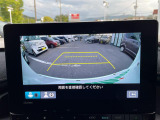 【バックモニター】後ろのカメラの映像をモニターに映し出すことができます。後方の見えない死角や、障害物との距離感をしっかり確認することができます。駐車が苦手な方におすすめです。