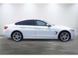 コンパクトなハッチバックながら、ロングノーズ・ショートオーバーハングのBMWらしい伝統的なスタンスを継承しています。