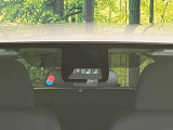 【プリクラッシュセーフティ】前方の車両等を検知し、衝突しそうな時は警報で注意を促し、ブレーキを踏む力をサポート。ブレーキを踏めなかった場合は衝突被害軽減ブレーキが作動、衝突回避をサポートします。
