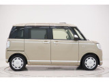 県内13店舗にて常時500台以上ダイハツ車を展示中です。見て、触って、納得のいく一台をぜひ見つけてください。