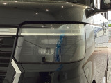 LEDヘッドライトは、点灯の瞬間から最大光量を発揮し、突然暗くなるトンネルなどでの安定感を高めます。