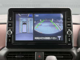 全周囲モニター付いています。駐車時の不安を和らげます。