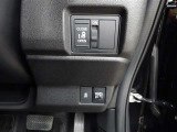 便利な片側電動スライドドア仕様です♪狭い駐車場などでは大活躍!ドアを支える手間もなし♪