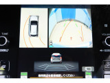 バックギアに入れるとバックカメラの映像がナビに映ります。障害物までの距離もわかりやすいです。