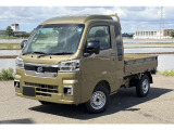 車両の品質管理は室内展示場を完備しておりますので、品質を保った状態の車両をご覧いただけます。