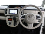 運転席廻りです。