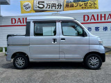 国産全メーカーの新車を取り扱います。特にスズキ、ダイハツの特約店となっておりますので、しっかりアフターサービスいたします。他のメーカーもしっかりフォローいたします。