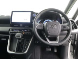 運転席のハンドル・シートは高さ調整が可能です