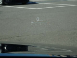 カラーヘッドアップディスプレイ付き。少ない視線移動で情報を確認できるので、運転の疲労軽減に繋がりますよ♪