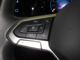 Travel Assist。設定した速度を上限に自動で加減速し、一定の車間距離,およ走行レーンを保つことでロングドライブの疲労を軽減します。