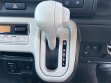 【インパネシフト】シフトがインパネにあるから足元が広々☆運転席から助手席への移動も楽にできちゃいますね☆運転に疲れたときはササッと代わってもらっちゃいましょう!