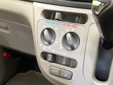 寒い冬も暑い夏も全席に快適な空調を届けてくれる、ダイヤル式エアコンを装備♪