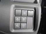各スイッチ類が使いやすい位置にレイアウトされています。便利な機能をご利用ください。