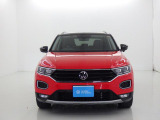 VWは小さな車も、大きな車も、平等です。クラスによって品質や安全性に差を付けない。ボディ剛性と精度、重厚なドアの音はどの車種も共通です。是非一度体感してみて下さい。