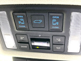 【両側パワースライドドア】スマートキーや運転席のスイッチで後席両側スライドドアの開閉が可能♪電動だから力を入れてドアを開ける必要が無く、小さなお子様でも簡単に開け閉めでき快適です♪