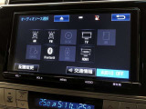 ラジオ、フルセグテレビ、CD再生、DVD再生、SD再生(音楽/動画)、SD録音(別途SDカードが必要です)、Bluetoothオーディオが使用可能です。詳しい仕様については展示店舗までお尋ねください。