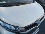 ボンネットの画像です。車両状態など手軽にご確認いただけるオンライン相談もございます!ぜひご利用くださいませ♪