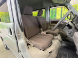 運転席シート廻りは使用感も少なく、良好な状態となっています。丁寧に使われていたことがよくわかりますね。