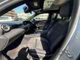 納車前にはメーカーの規定に基づき、認定中古車としてしっかりとした整備を行い、ご納車させて頂きます。しっかりと整備を行い、リフレッシュした愛車をお客様のお手元にお届けいたします。