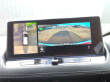 空の上から見下ろすような視点で駐車が出来る「アラウンドビューモニター」が表示されますので、駐車が苦手な方にも心強い味方になってくれるはずです♪