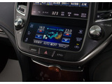 使いやすさや安全性を追求したステアリング周り!高級車ゆえにスイッチ類が多いのも特徴ですね!考え尽くされた配置ですぐに使いこなす事が出来ますのでご安心下さい!是非、体感してみて下さい!!