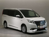 大きすぎず、小さすぎず、運転もしやすくシートアレンジも多彩で、どの世代の方にも気に入っていただけるお車です♪