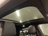 メルセデス・ベンツの定める厳しい基準をクリアしたお車のみをご案内させて頂きます。納車前整備はメーカー規定に基づき100項目以上にも及ぶ点検を熟練のメカニックによって行いご納車させて頂きます。