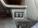 【運転席助手席シートヒーター】じんわりあたたまるうれしいシートヒーター◎エアコンの乾いた風がちょっと苦手という方も安心◎寒い冬には、うれしい機能◎