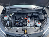 エンジンルームの画像です。店舗にて現車の確認もいただけますので、お電話で在庫のご確認の上是非ご来店くださいませ!!!ワクワクするクルマ選びをご提案します!