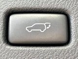 【パワーバックドア】スマートキーや運転席のボタンを押すだけでリアゲートが自動で開閉します!荷物を持っている時や、高い位置にあるバックドアを閉める際に便利な機能です♪