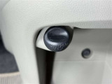 【アクセサリーソケット】車内で様々な電気製品を利用できます。