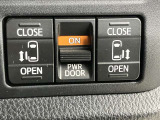 両側電動スライドドア付き、運転席にいながら開閉もラクラク。