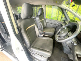 運転席シート廻りは使用感も少なく、良好な状態となっています。丁寧に使われていたことがよくわかりますね。