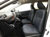 大きすぎず、小さすぎず、運転もしやすくシートアレンジも多彩で、どの世代の方にも気に入っていただけるお車です♪