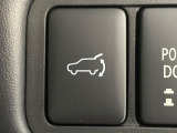 【パワーバックドア】スマートキーや運転席のボタンを押すだけでリアゲートが自動で開閉します!荷物を持っている時や、高い位置にあるバックドアを閉める際に便利な機能です♪