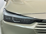 LEDヘッドライトは、点灯の瞬間から最大光量を発揮し、突然暗くなるトンネルなどでの安定感を高めます。