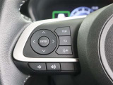 メーター内パネルのコントローラーです。燃費情報などさまざまなデータが見れますよ。