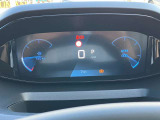 ご興味のある車両がございましたらぜひお気軽にご連絡ください。車両によりますが試乗も可能です。運転席から見える視界、景色をぜひご体験されてみて下さい。