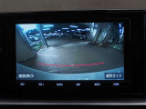 バックガイドモニターで、後方を確認しながら安心して駐車することができます。運転初心者も熟練者も必須の機能ですよ!