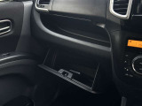 収納スペース充実!お片付けが苦手な方でも車内を綺麗に保てます♪