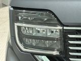 LEDヘッドライトは、点灯の瞬間から最大光量を発揮し、突然暗くなるトンネルなどでの安定感を高めます。