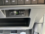 ETC車載器が装着されています。