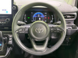 【純正革巻きステアリング】上質な革を使用することで、手にしっかり馴染みとても運転しやすいハンドルです♪