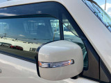 ウインカー付ドアミラー! 見た目もカッコイイです! 他の車からも確認しやすいですよ!