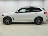 BMW・MINIの新車・中古車の販売はもちろん、下取り、買取も強化をしております。国産車での下取りなども行っておりますので、是非お問合せくださいませ。