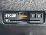 【ETC2.0(DSRC)】ETCカードを挿入すれば料金所はノンストップで通過できます。ETC限定の割引や、高速道路の情報提供サービスを利用できます。