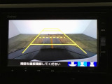 【バックカメラ】運転が苦手な方も車庫入れラクラクです!ギアをリバースに入れれば自動的に切り換わりますので、面倒な操作は不要です♪狭い駐車場もお車を傷つけず安心ですね!