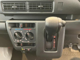 安全・安心な走行のために、納車前には再度、ダイハツのクルマを知り尽くしたエキスパートが基本性能に関わる機能や状態を徹底的に点検しております!