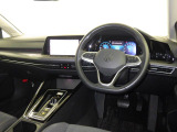 輸入車ならではの,細部まで作り込まれた,洗練されたデザインです。運転席からの視界は,店頭にてお客様ご自身の目でお確かめください.